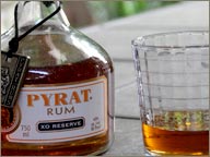 Rhum Pyrat et son verre